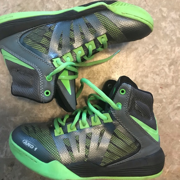 And1 boys high top shoes - Picture 1 of 4